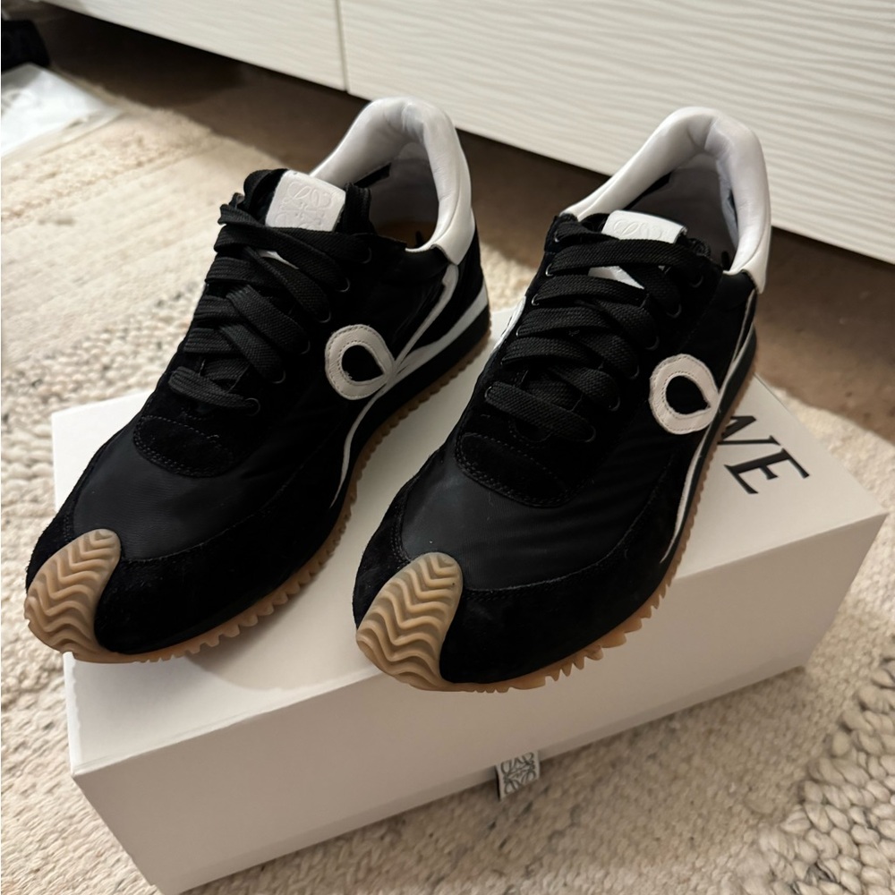 Loewe black white flow runner size 39 men (6) authentic